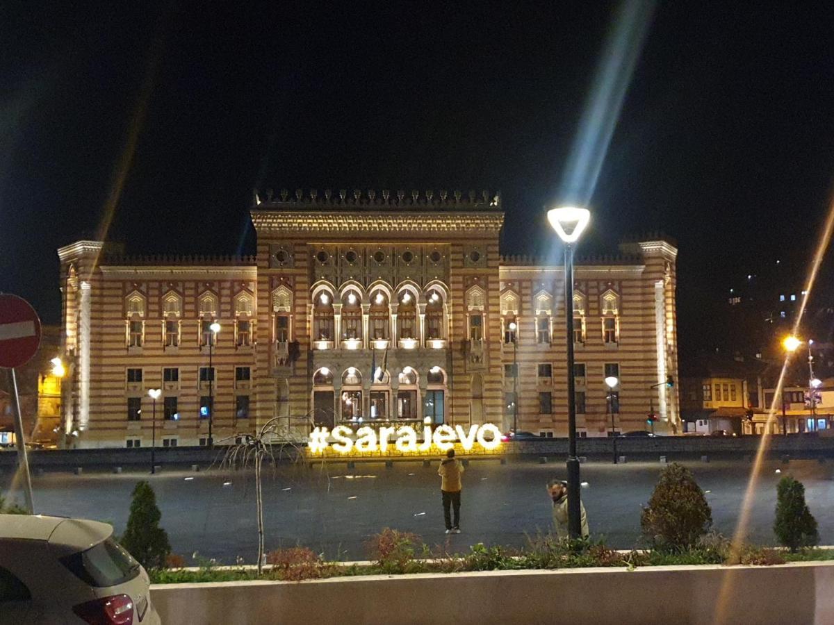 Vijecnica Tuzlaks Apartments Sarajevo Bagian luar foto